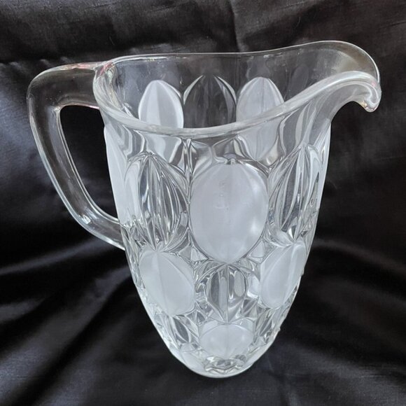 VINTAGE LARGE GLASS PITCHER WITH CLEAR AND FROSTED OVAL DESIGN 9-½" HIGH - Picture 3 of 6